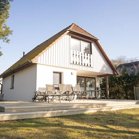 Haus Dinis * Born